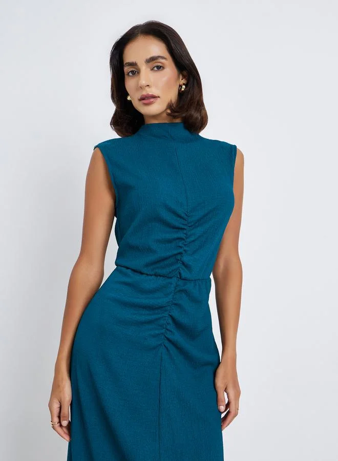 ستايلي فستان طويل بحافة واسعة بلا أكمام